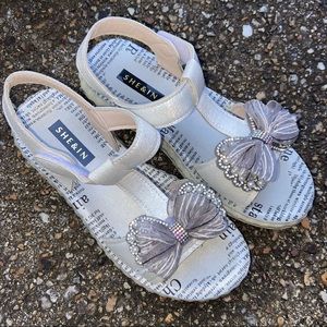 Girl’s Pearl Beaded Bow Sandals